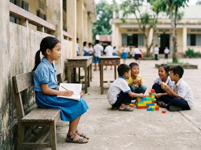 Giảm thu nhập và cảm xúc của trẻ có thể thay đổi qua những biểu hiện nào?